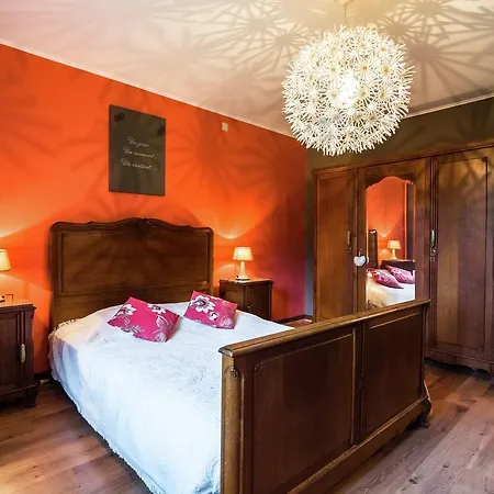 Quaint In Alle With Garden Mouzaive